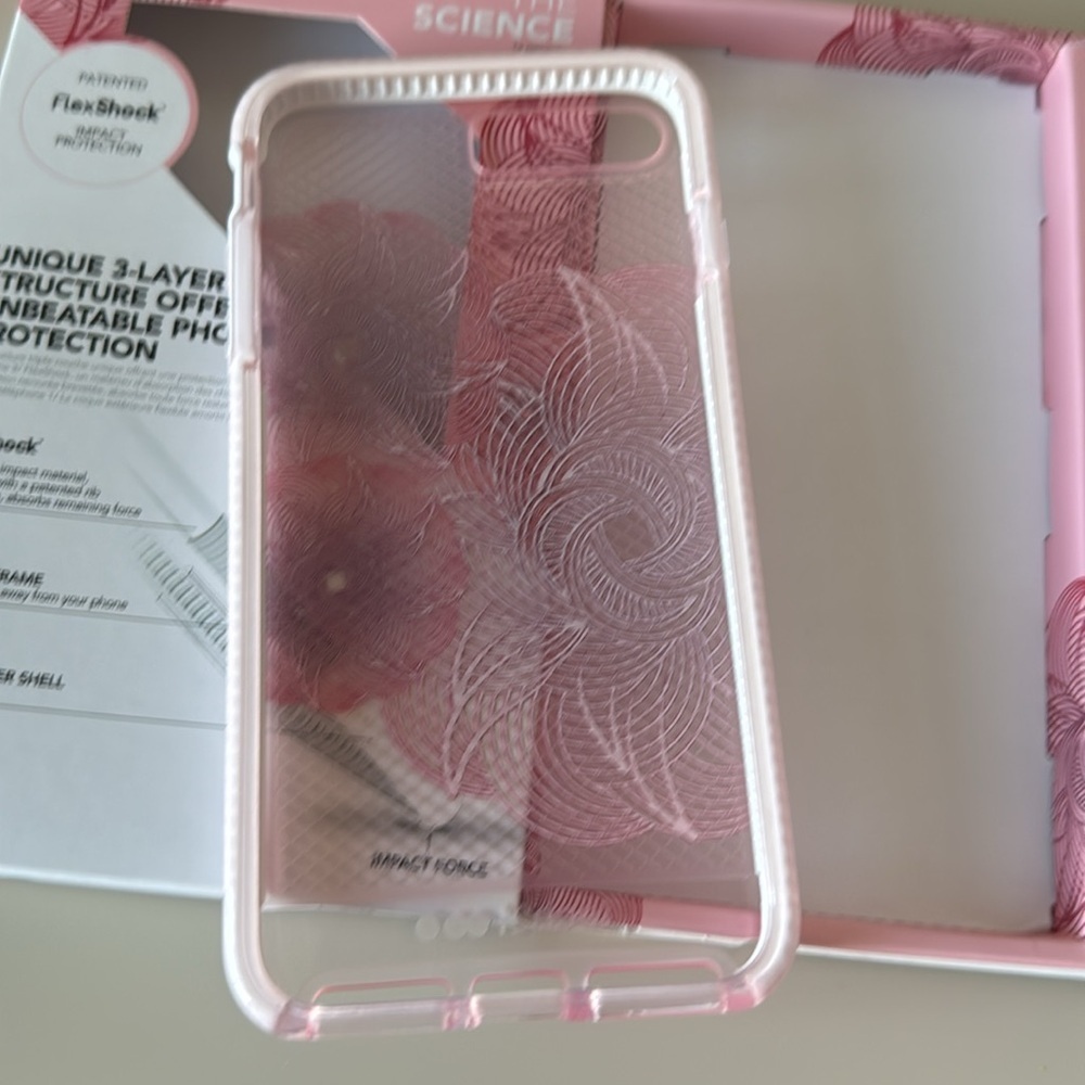 Tech 21 iPhone 8 Plus protective case - Picture 10 of 11